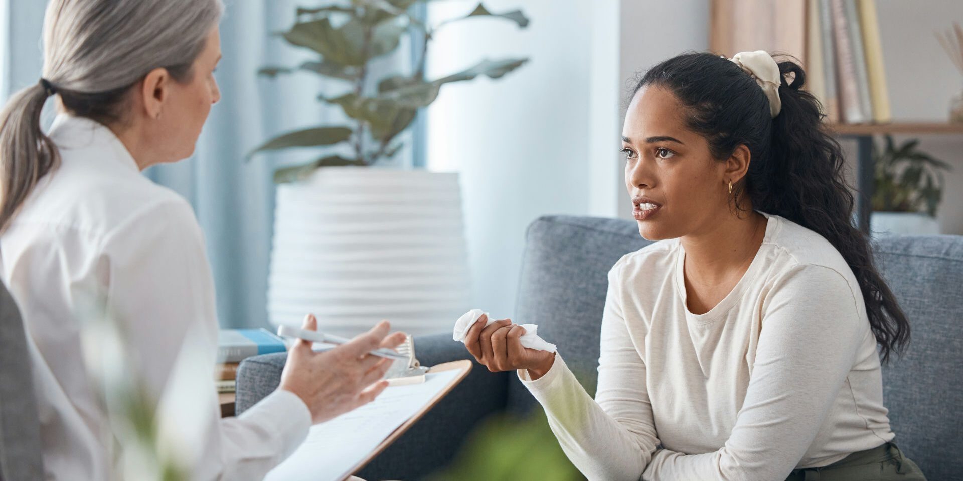 a therapist guides a patient through understanding whether Adderall helps anxiety